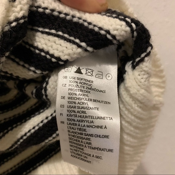 H&M Divided Cropped Stripe White & Black Sweater Top Sz. 2 - Picture 4 of 4